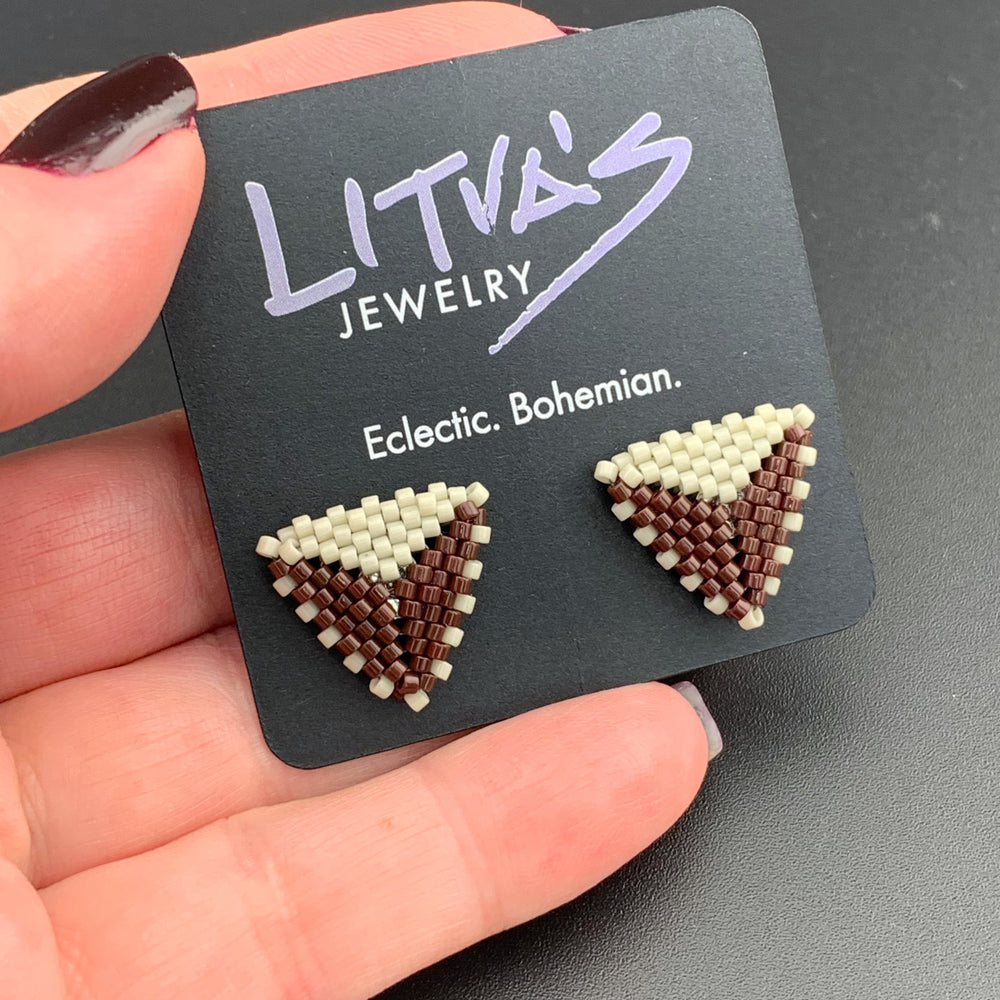 Peyote Stitch Triangle Stud Earrings - Dual Color Chocolate