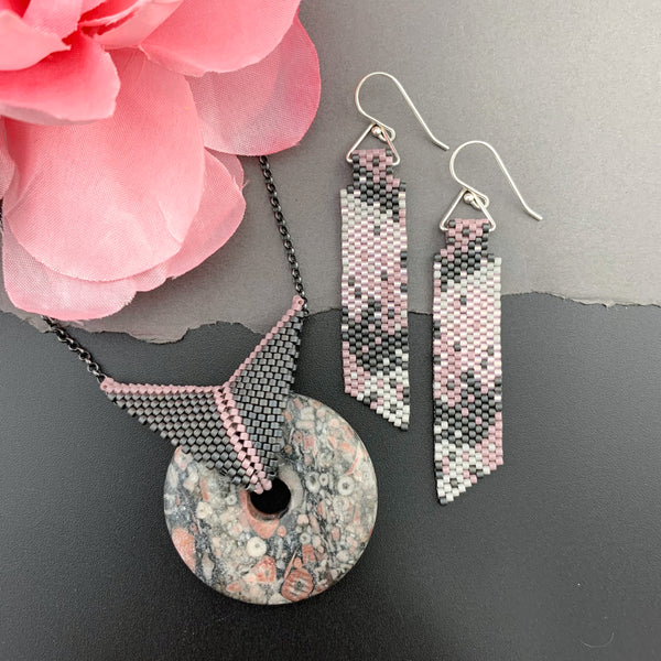 Set: Agate Blissful Earrings & Pendant Necklace