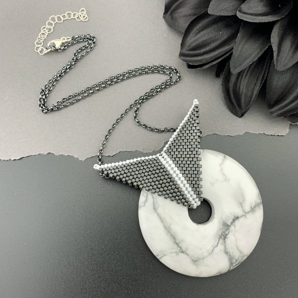 Set: Howlite Blissful Earrings & Pendant Necklace