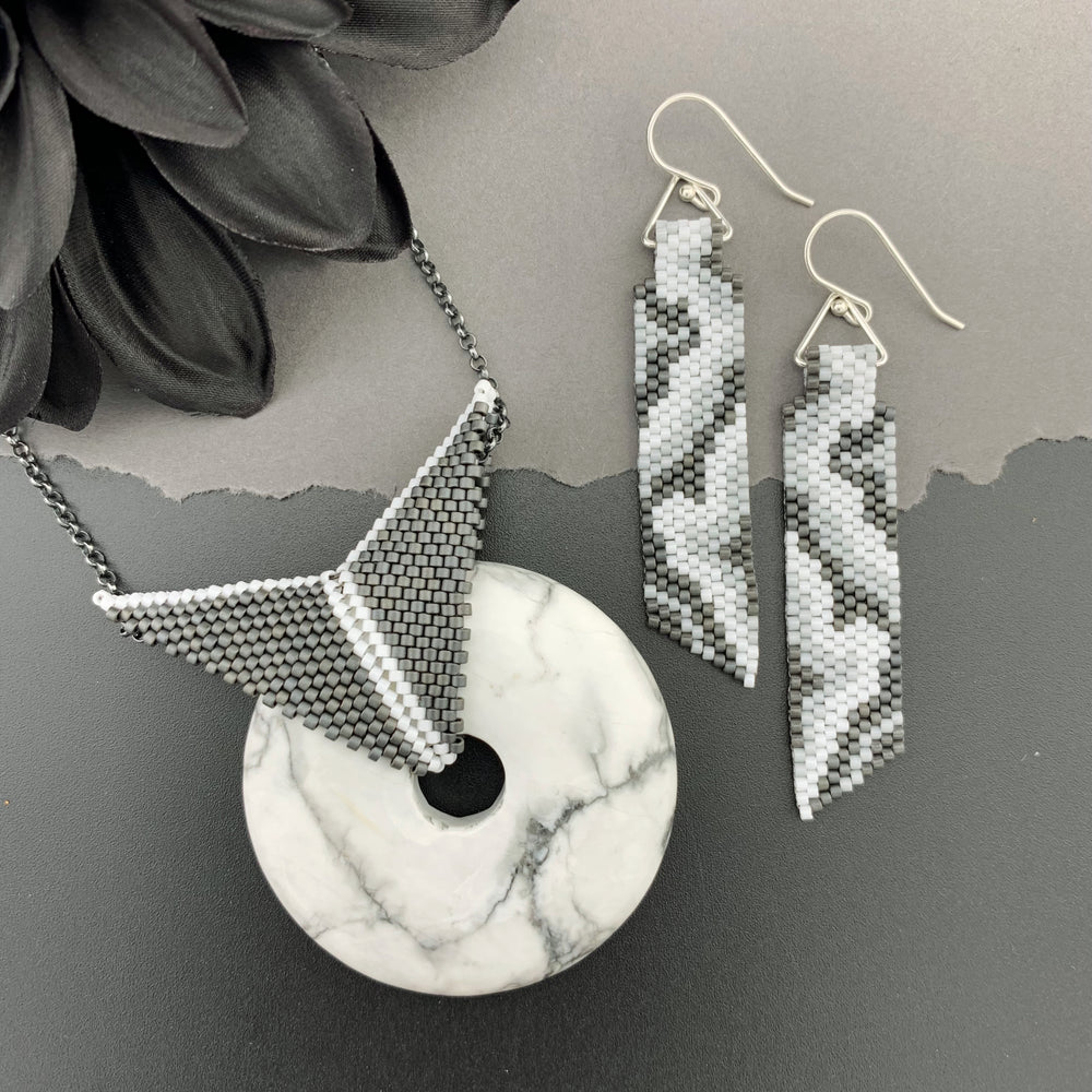 Set: Howlite Blissful Earrings & Pendant Necklace