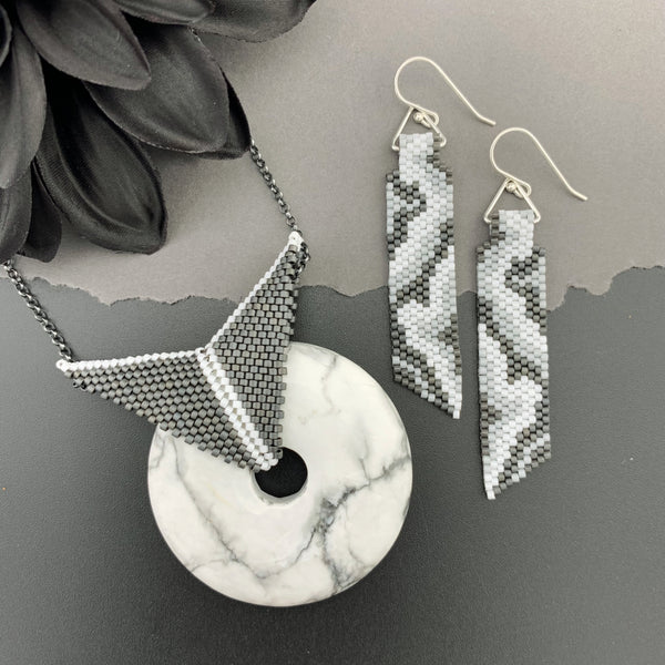 Set: Howlite Blissful Earrings & Pendant Necklace