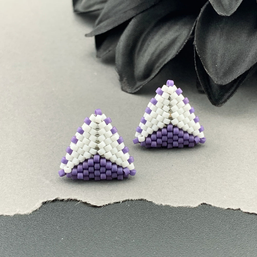 Peyote Stitch Triangle Stud Earrings - Dual Color White